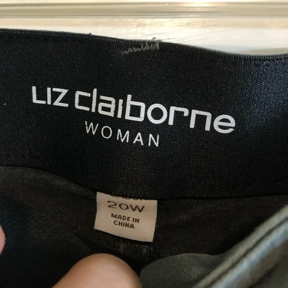 New - Women’s Plus Size Capri Jeans - Liz Claiborne - Size 20W - Grey - Picture 4 of 4